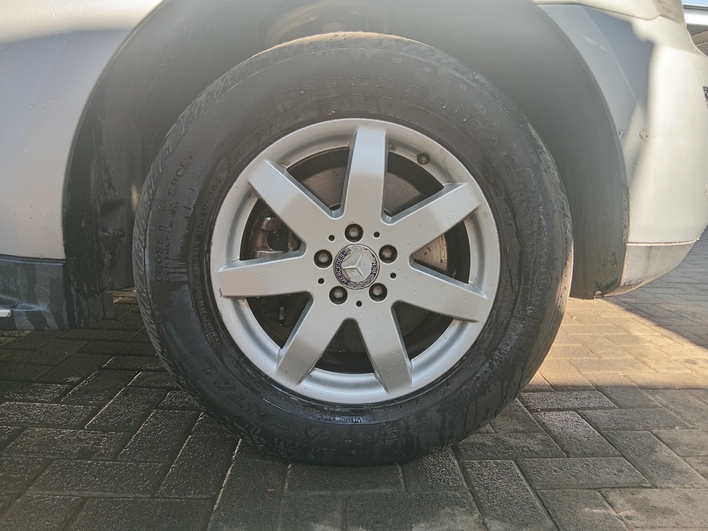 
								MERCEDES-BENZ ML 320 CDI A/T full									
