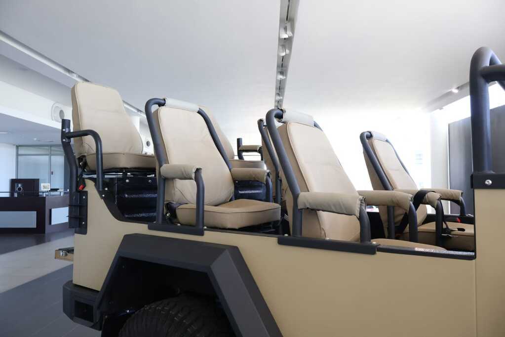 
								AIM S89-M3 2.8TD EXT CAB 4X4 P/U full									
