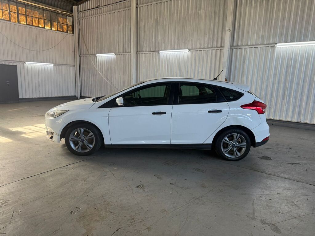 
								FORD FOCUS 1.0 ECOBOOST AMBIENTE 5Dr full									
