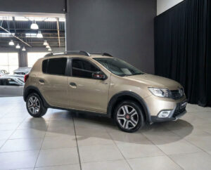 RENAULT SANDERO 900T STEPWAY PLUS/TECHROAD