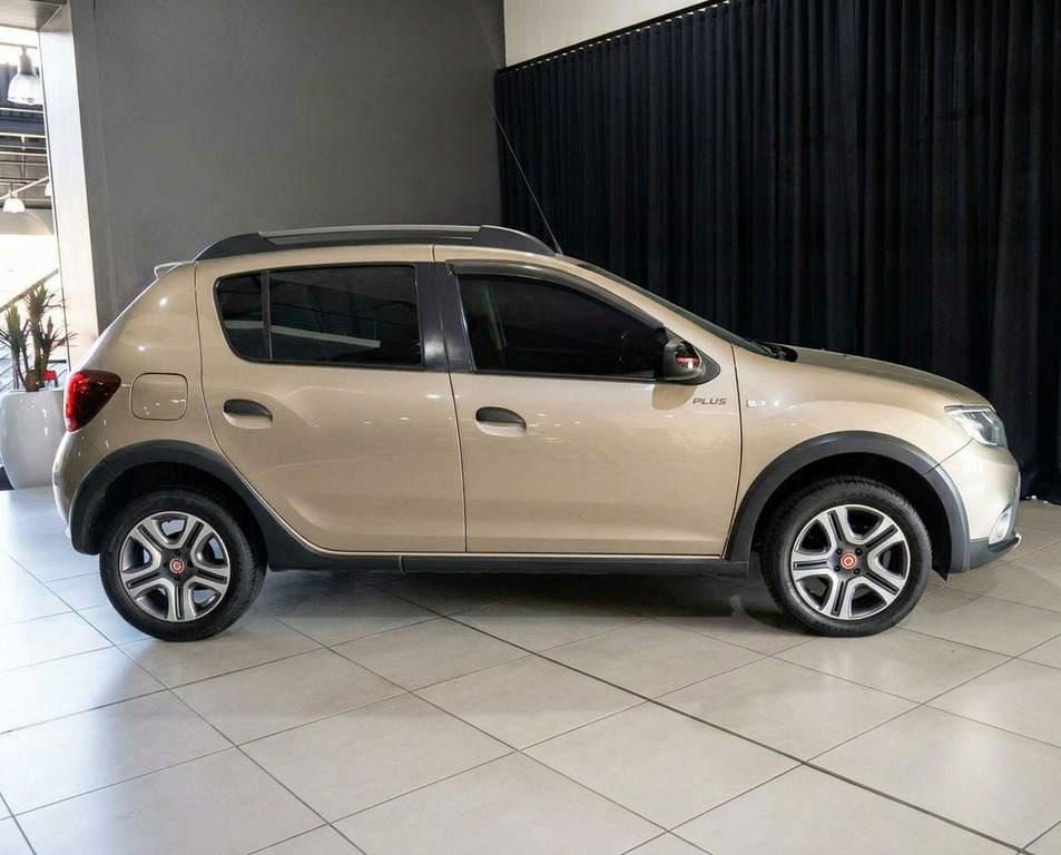 
								RENAULT SANDERO 900T STEPWAY PLUS/TECHROAD full									