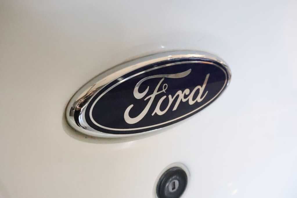 
								FORD FIGO 1.5Ti VCT AMBIENTE (5DR) full									