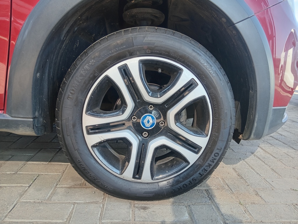 
								RENAULT SANDERO 900T STEPWAY PLUS/TECHROAD full									