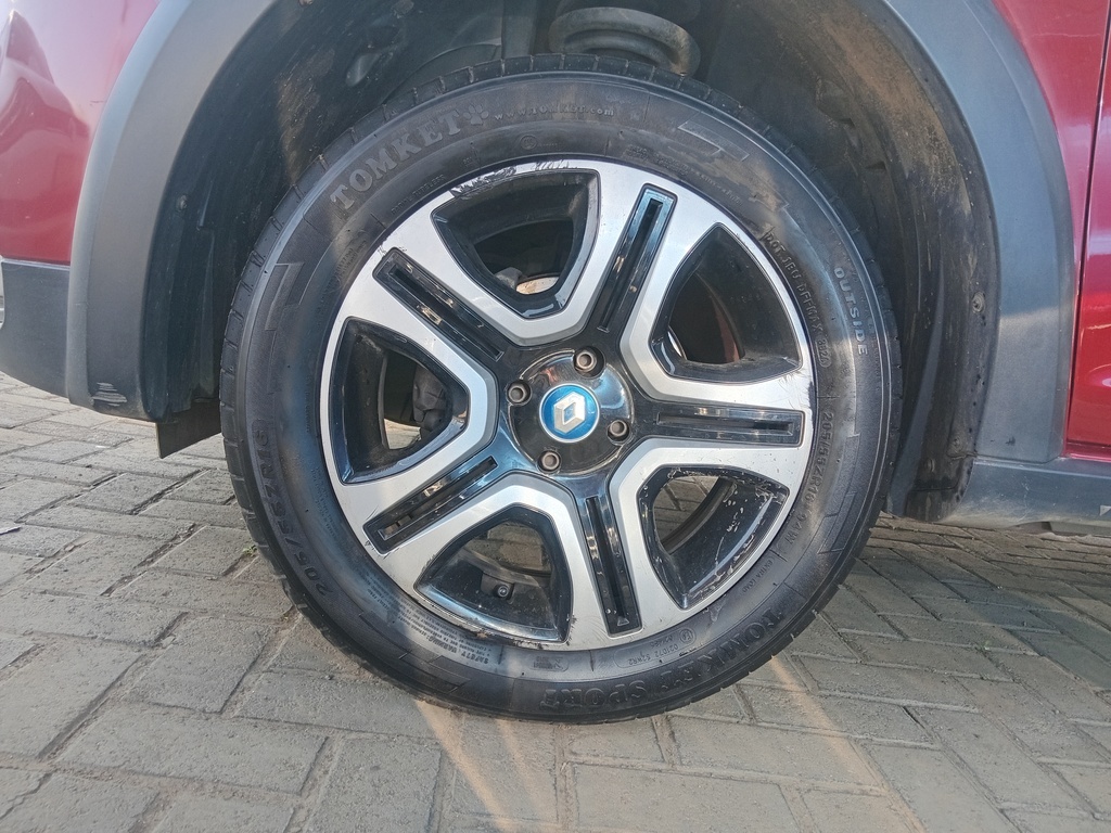 
								RENAULT SANDERO 900T STEPWAY PLUS/TECHROAD full									