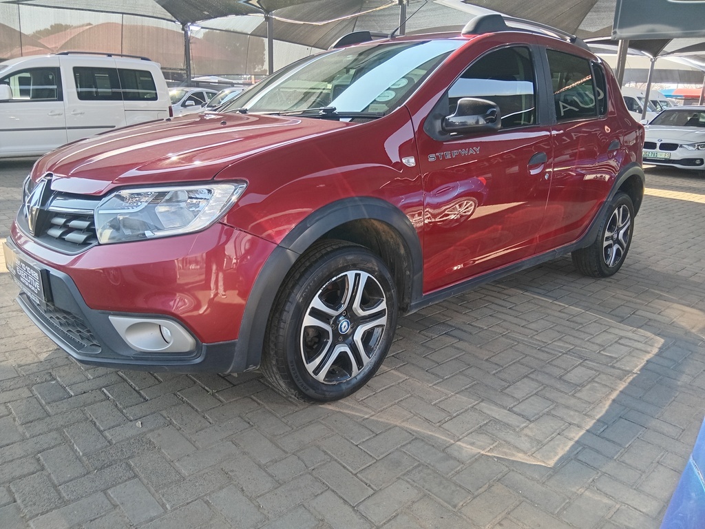 
								RENAULT SANDERO 900T STEPWAY PLUS/TECHROAD full									