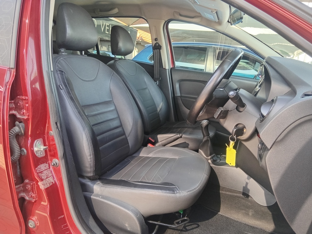 
								RENAULT SANDERO 900T STEPWAY PLUS/TECHROAD full									
