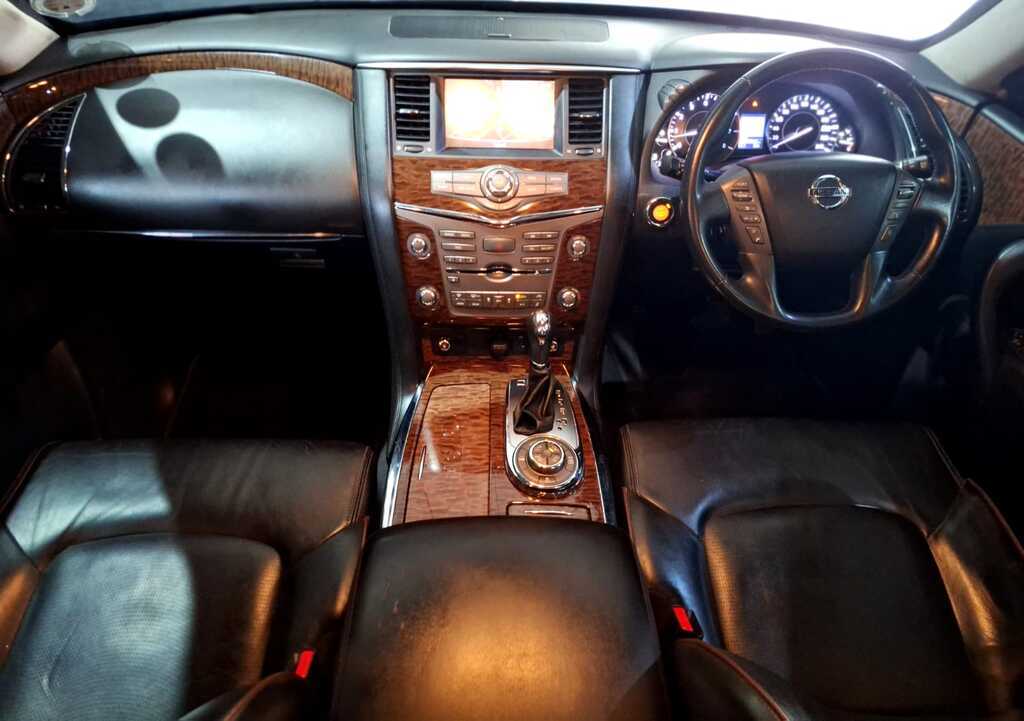
								NISSAN PATROL 5.6 V8 LE PREMIUM full									