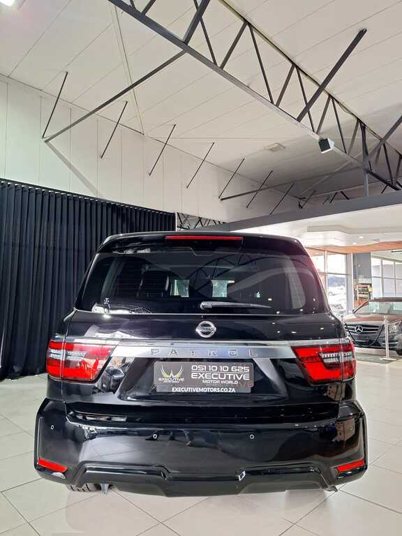 
								NISSAN PATROL 5.6 V8 LE PREMIUM full									