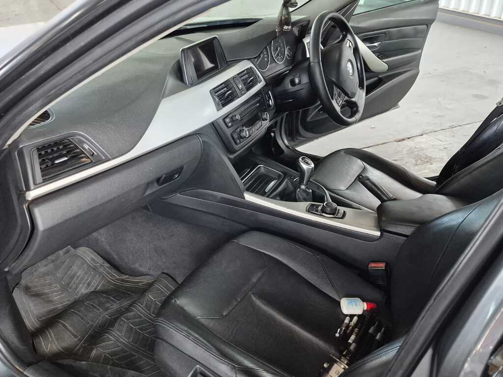 
								BMW 320i (F30) full									