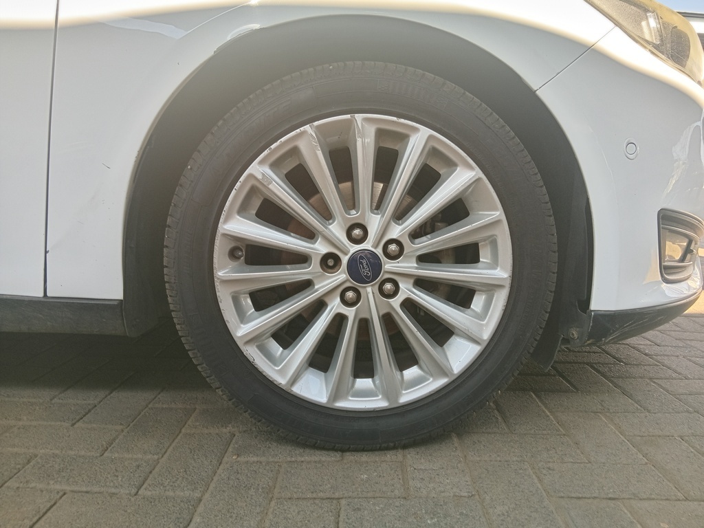
								FORD FOCUS 1.0 ECOBOOST TREND 5Dr full									
