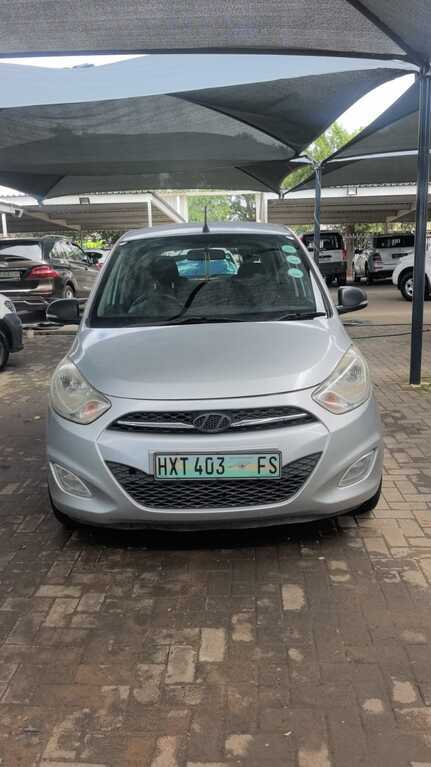 
								HYUNDAI i10 1.25 GLS/FLUID full									