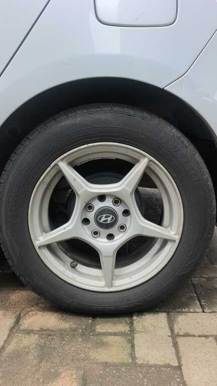 
								HYUNDAI i10 1.25 GLS/FLUID full									
