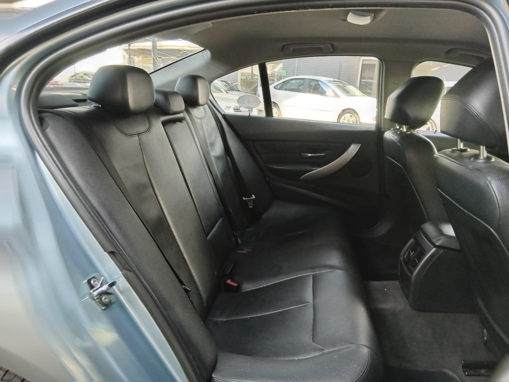 
								BMW 320i A/T (F30) full									