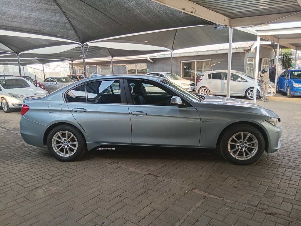 
								BMW 320i A/T (F30) full									