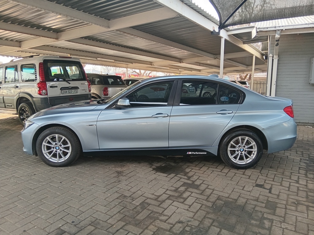 
								BMW 320i A/T (F30) full									