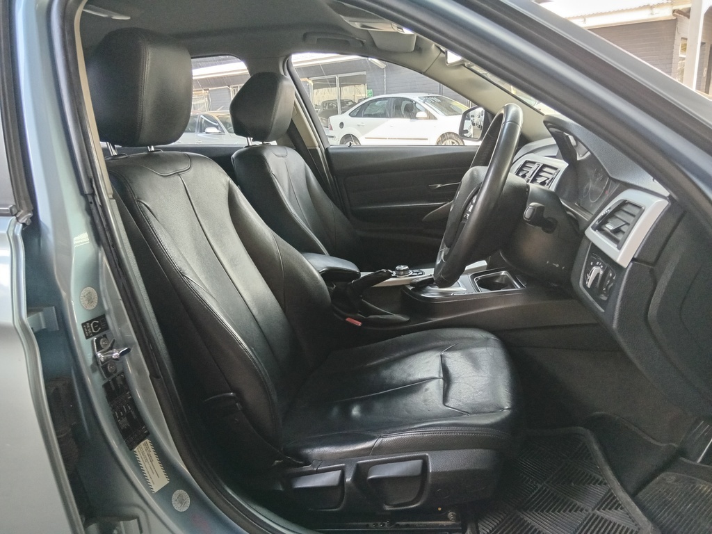 
								BMW 320i A/T (F30) full									