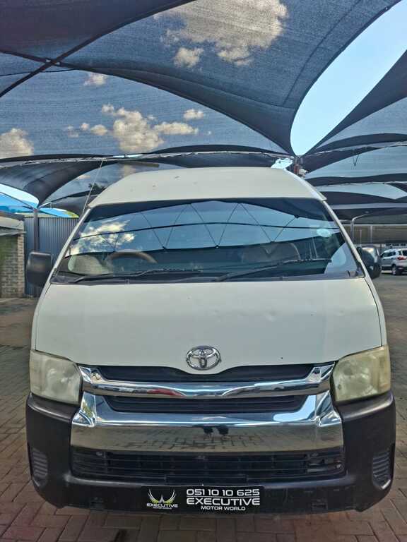 
								TOYOTA QUANTUM/HIACE 2.5 D-4D SESFIKILE 16s full									
