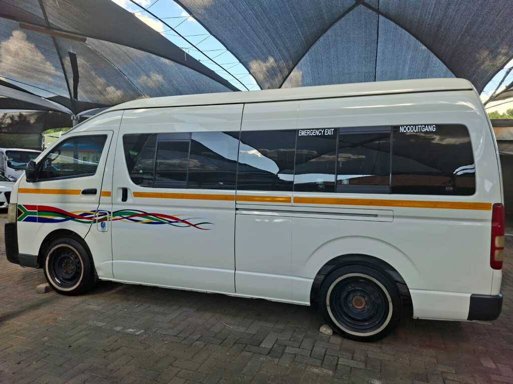 
								TOYOTA QUANTUM/HIACE 2.5 D-4D SESFIKILE 16s full									