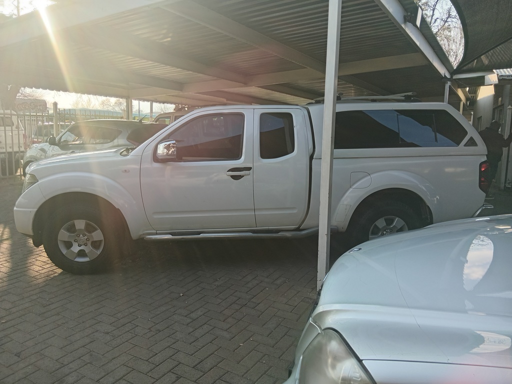 
								NISSAN NAVARA 2.5 dCi XE K/CAB 4X4 P/U S/C full									