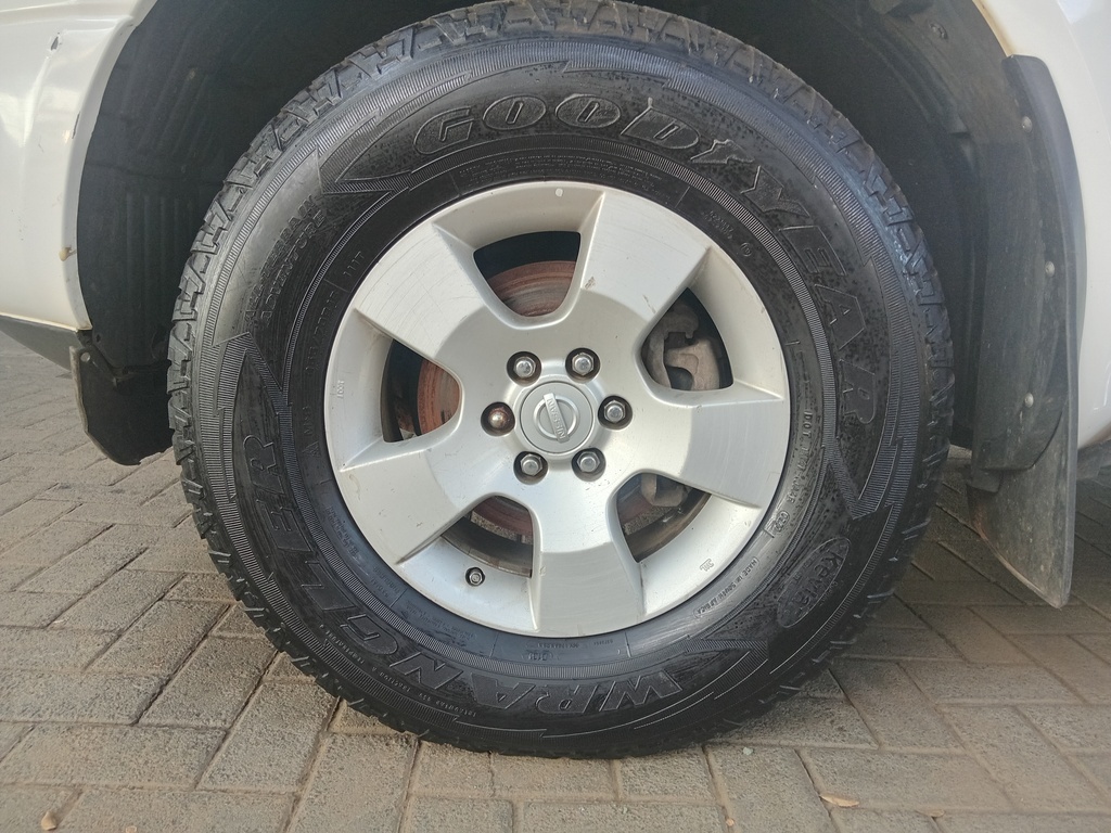
								NISSAN NAVARA 2.5 dCi XE K/CAB 4X4 P/U S/C full									