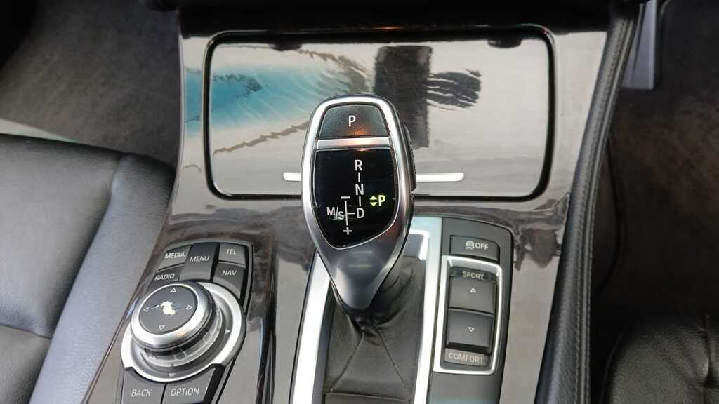 
								BMW 528i A/T (F10) full									