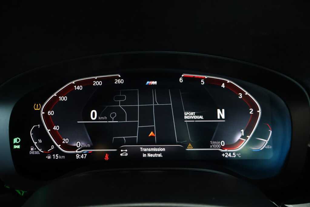 
								BMW 520d M SPORT A/T (G30) full									