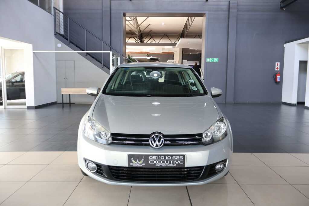 
								VOLKSWAGEN GOLF VI 1.4 TSi COMFORTLINE full									