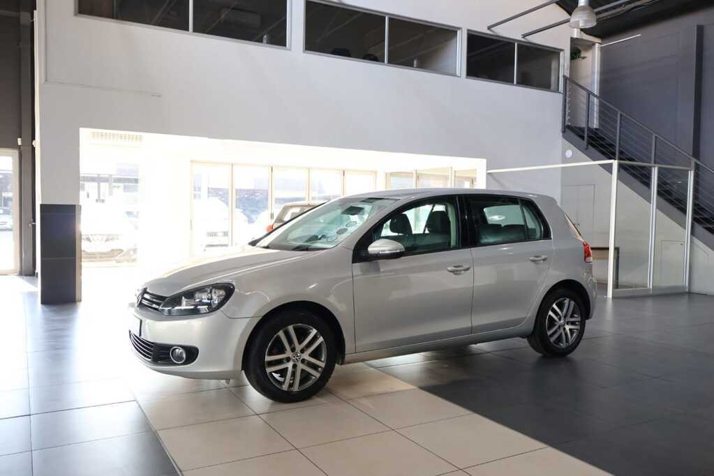 
								VOLKSWAGEN GOLF VI 1.4 TSi COMFORTLINE full									