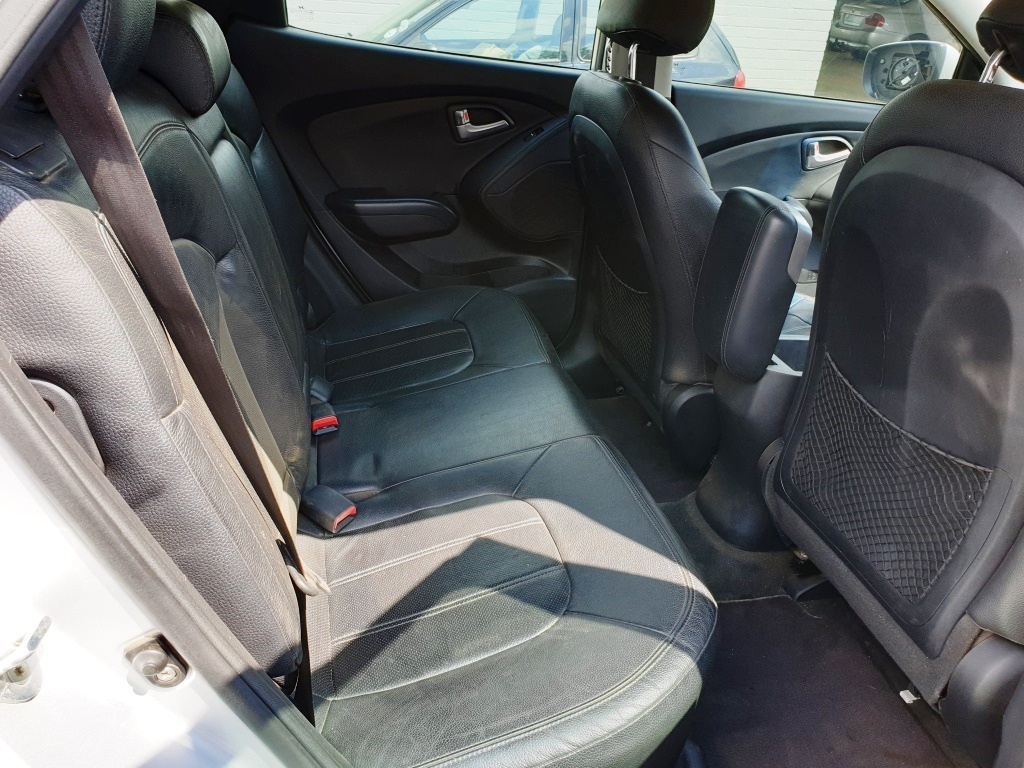
								HYUNDAI iX35 2.0 GL/PREMIUM full									