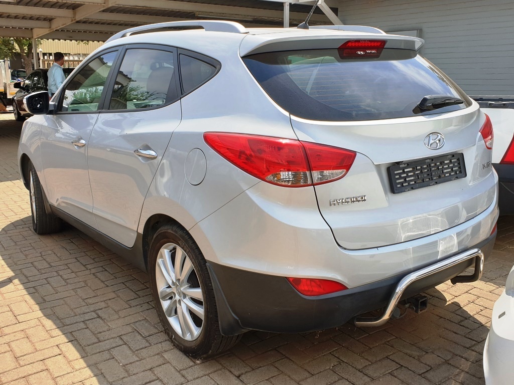 
								HYUNDAI iX35 2.0 GL/PREMIUM full									