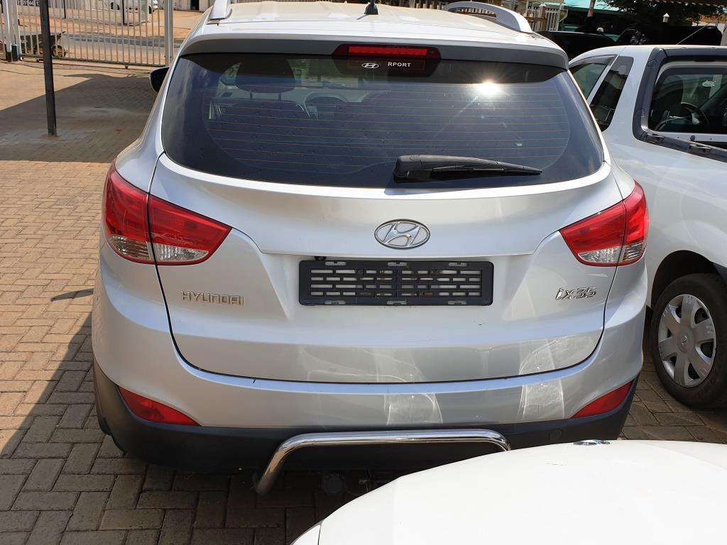 
								HYUNDAI iX35 2.0 GL/PREMIUM full									