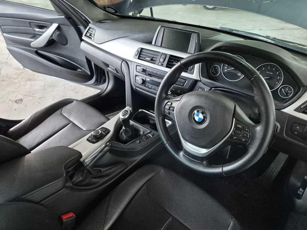
								BMW 320i (F30) full									
