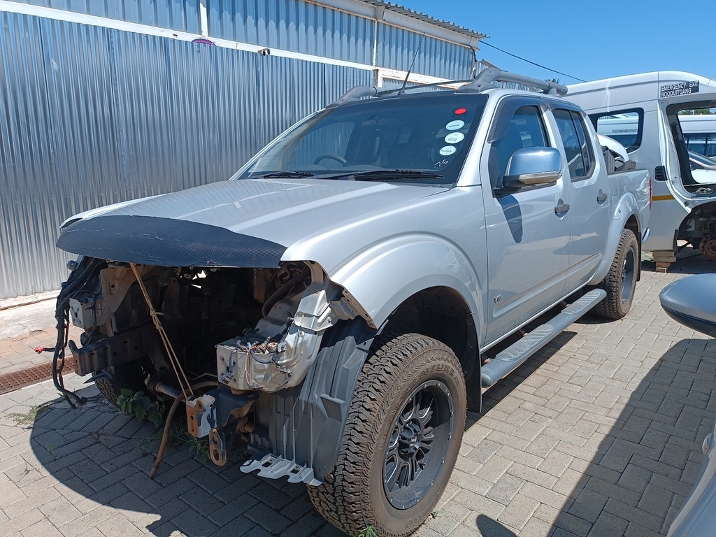 
								NISSAN NAVARA 3.0 dCi  LE A/T 4X4 P/U D/C full									