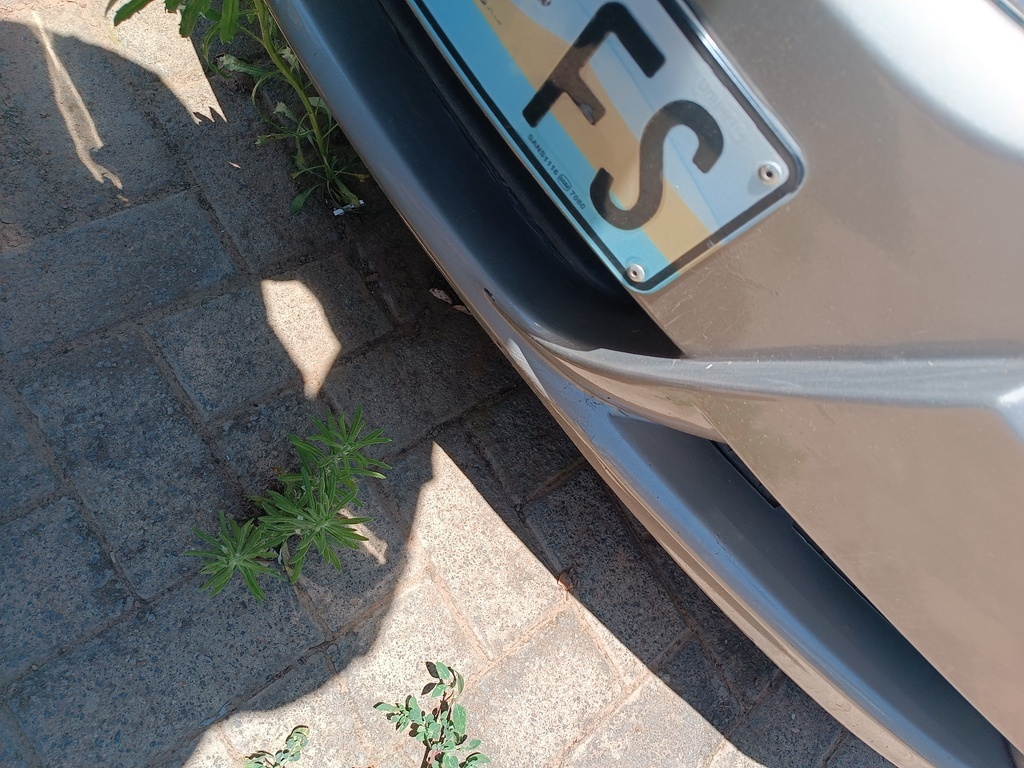 
								BMW 320i (E90) full									