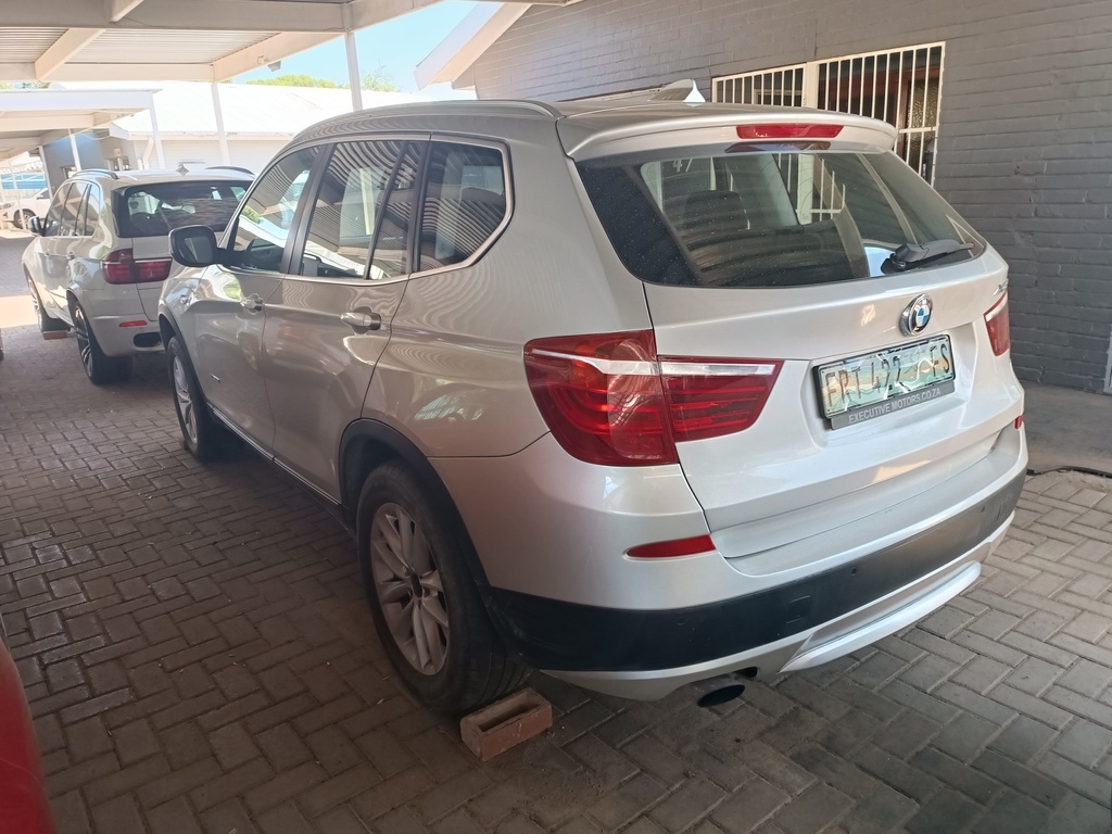 
								BMW X3 xDRIVE20i  A/T full									