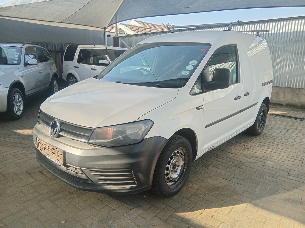
								VOLKSWAGEN CADDY4 1.6i (81KW) F/C P/V full									