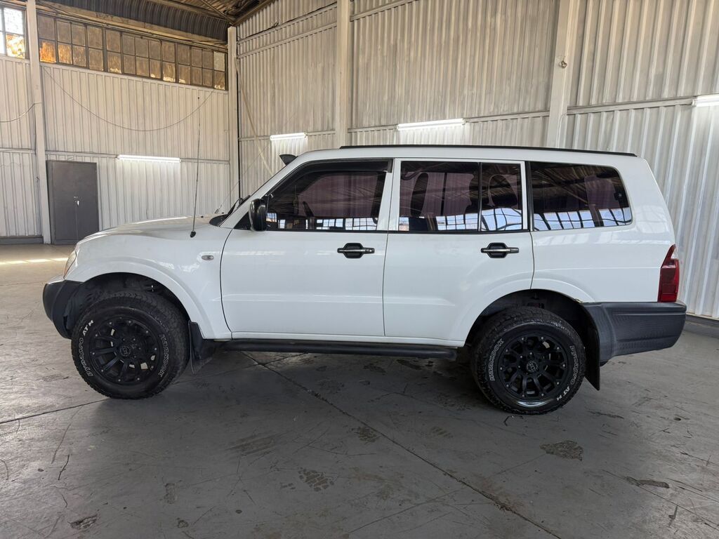 
								MITSUBISHI PAJERO 3.2 Di – Dc GLS A/T full									