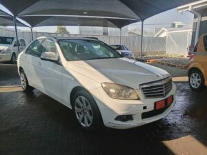 MERCEDES-BENZ C180K CLASSIC