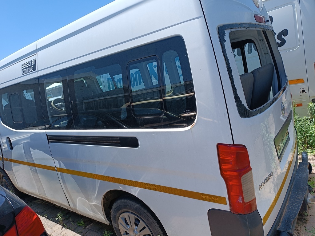 
								NISSAN NV350 2.5 16 SEAT IMPENDULO full									