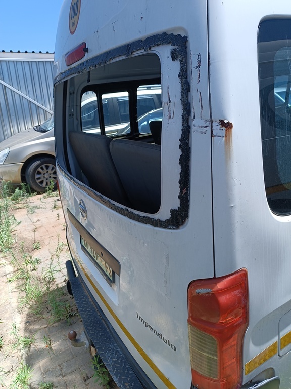 
								NISSAN NV350 2.5 16 SEAT IMPENDULO full									