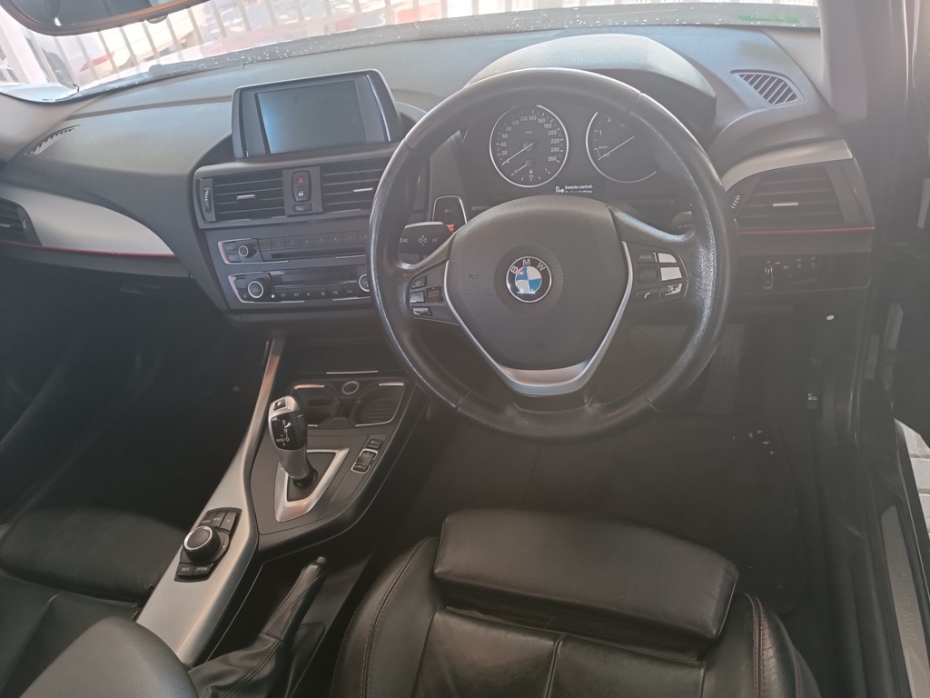 
								BMW 118i SPORT LINE 5DR A/T (F20) full									