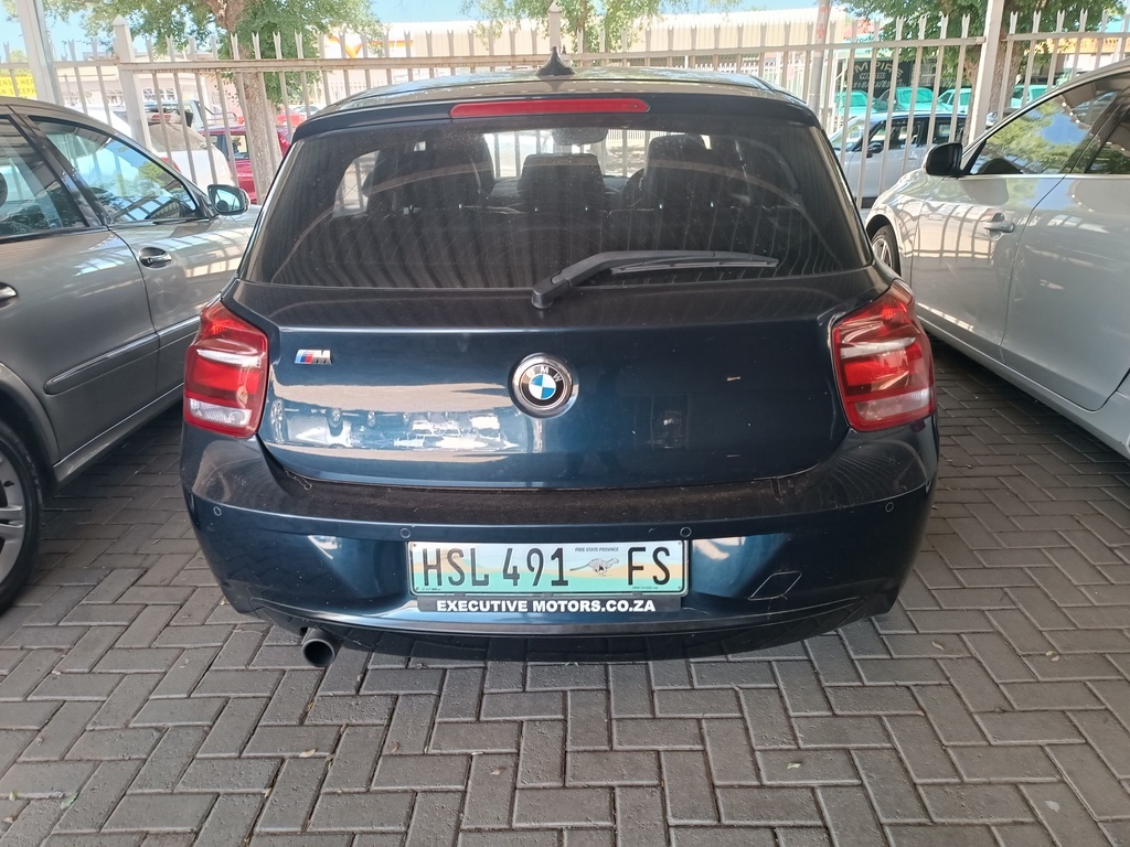
								BMW 118i SPORT LINE 5DR A/T (F20) full									