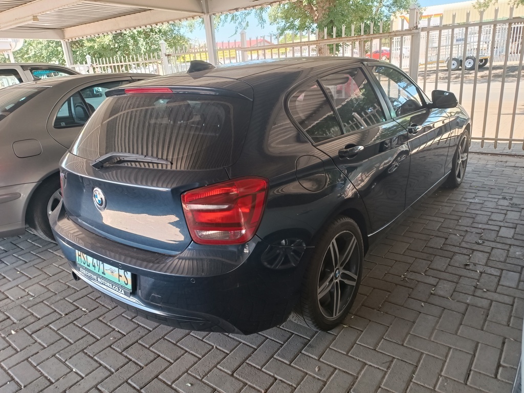 
								BMW 118i SPORT LINE 5DR A/T (F20) full									