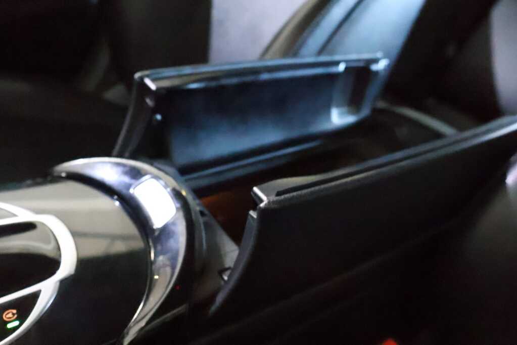 
								MERCEDES-BENZ C180 A/T full									