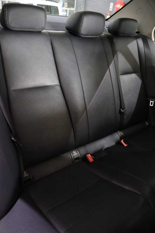 
								MERCEDES-BENZ C180 A/T full									