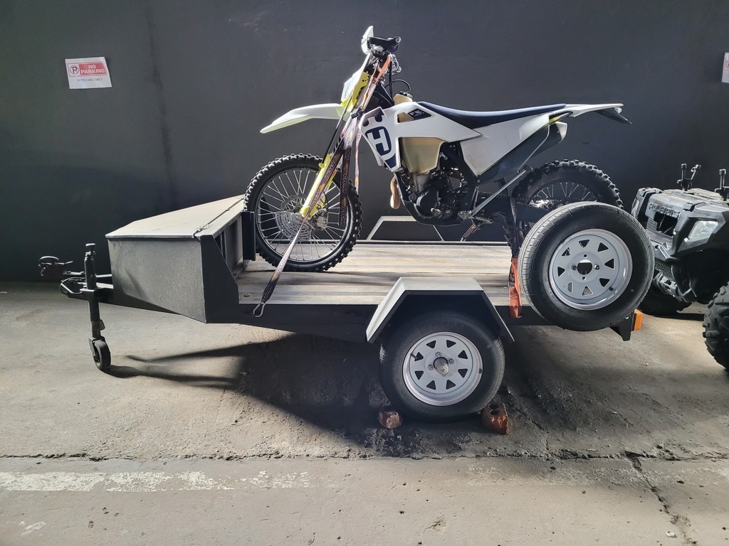 
								TRAILER QUAD TRAILER full									