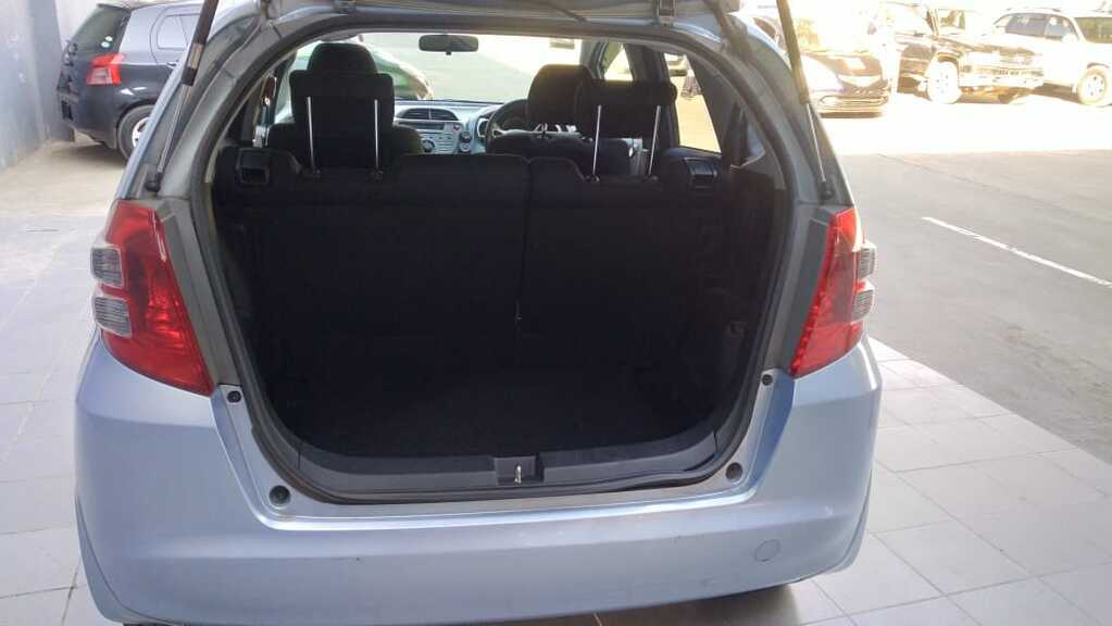 
								HONDA FIT 1.3 A/T full									