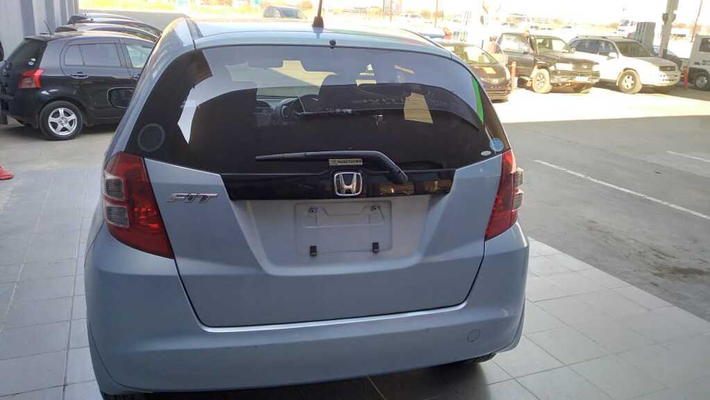 
								HONDA FIT 1.3 A/T full									
