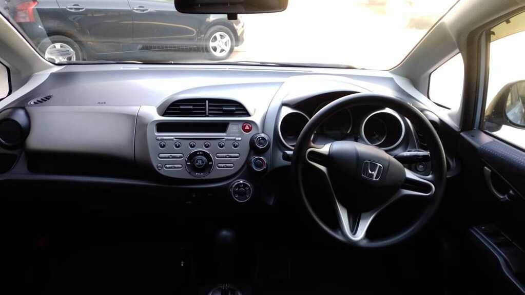 
								HONDA FIT 1.3 A/T full									