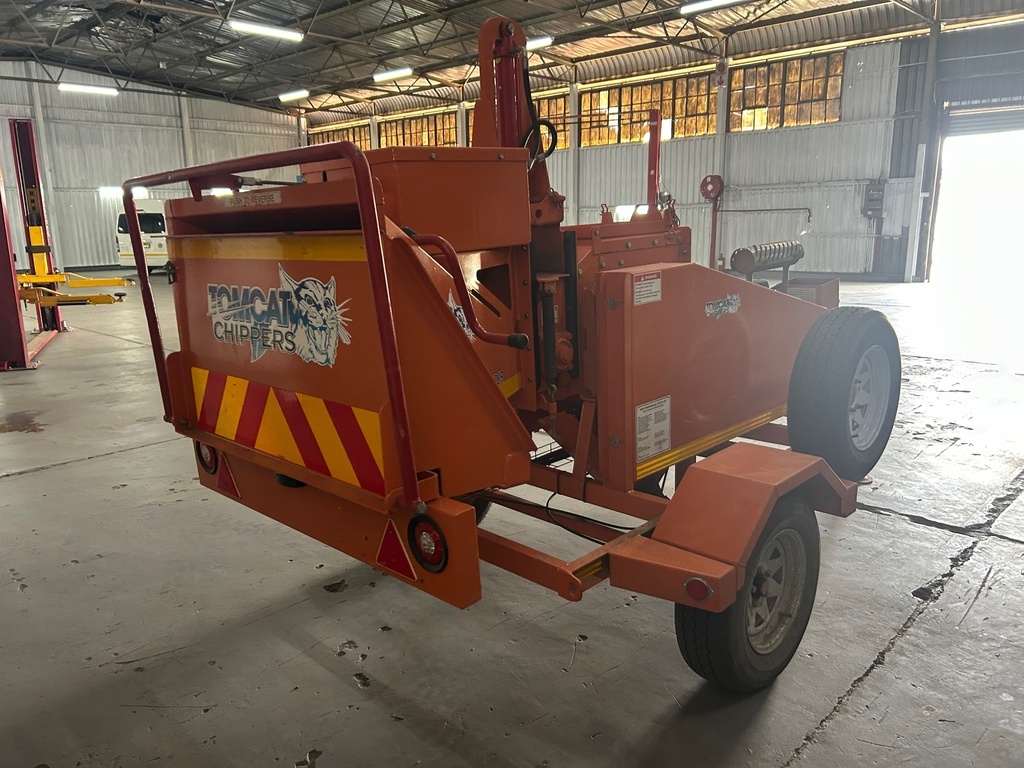 
								SPECIALITY WOOD CHIPPER full									